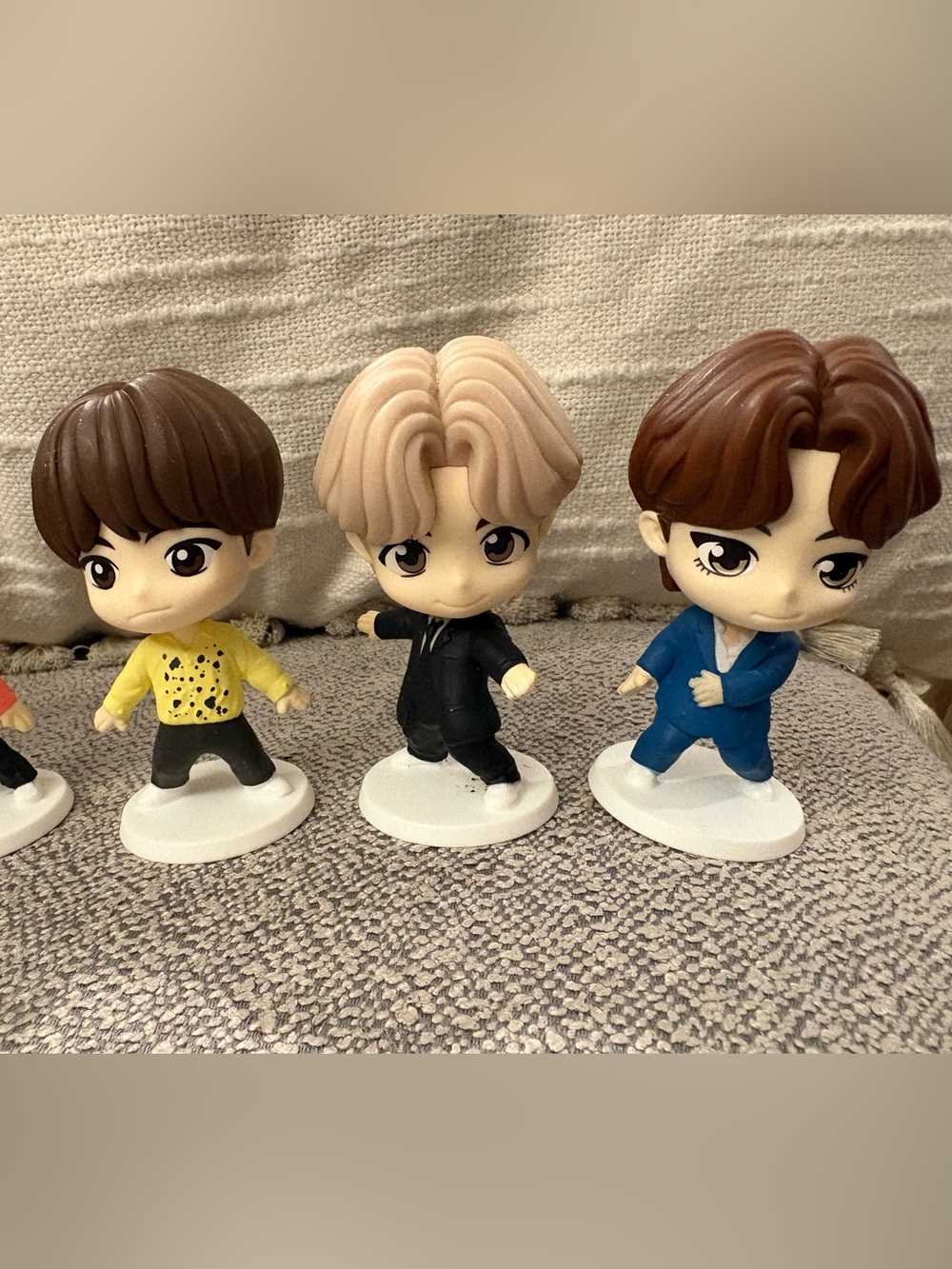 BTS x McDonalds Figurines FULL THROWBACK SET - Picture 4 of 5